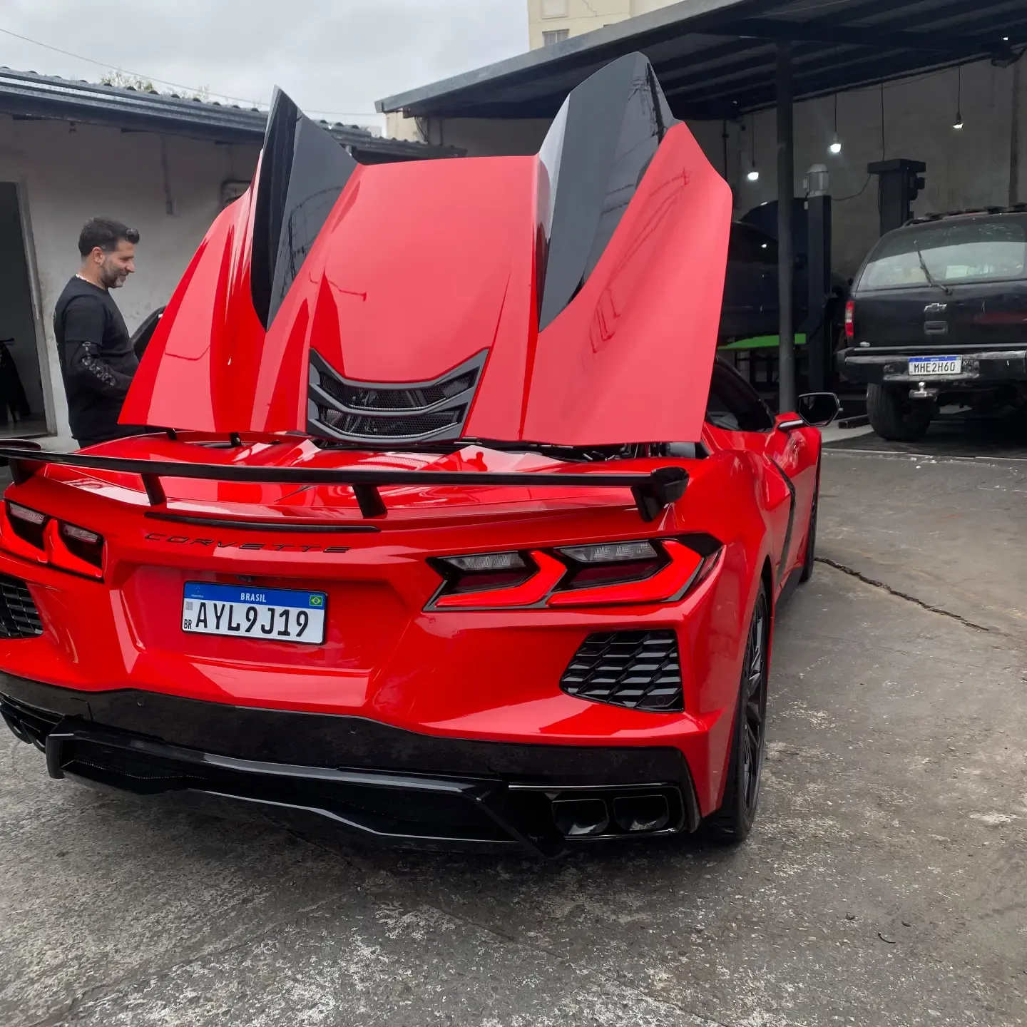 Corvette C8, traseira